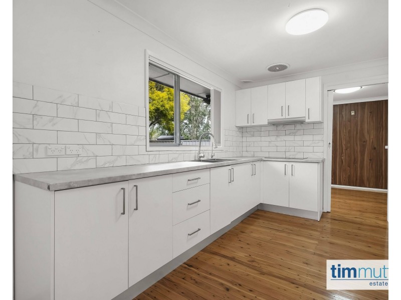 94 Minto Rd, Minto NSW 2566