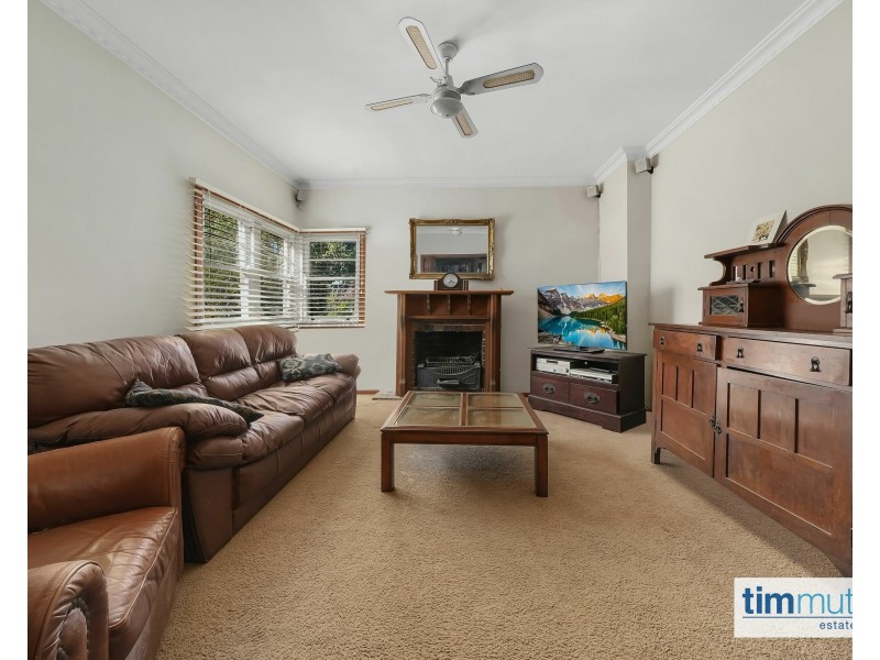 33 Monie Ave, East Hills NSW 2213