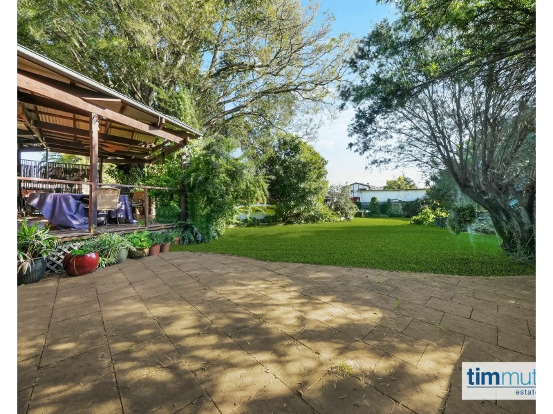 33 Monie Ave, East Hills NSW 2213