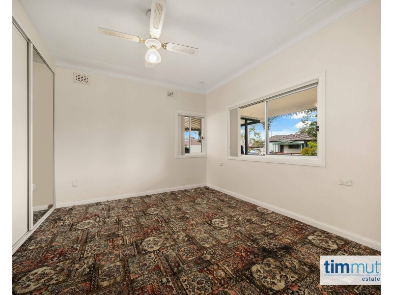 3 Monie Ave, East Hills NSW 2213