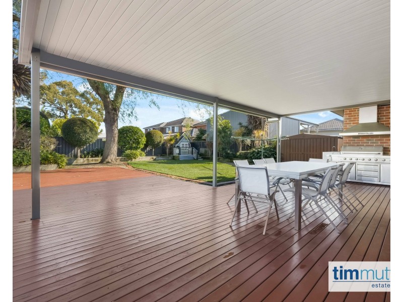 2 Eileen St, Picnic Point NSW 2213