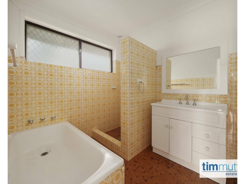10 Goolagong Ct, Milperra NSW 2214