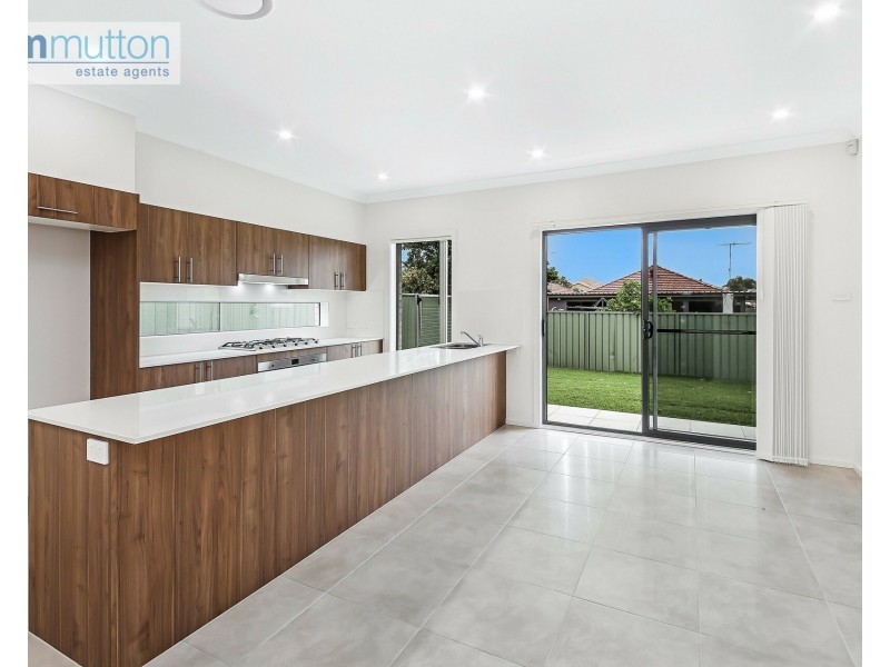 6A Windermere Cres, Panania NSW 2213