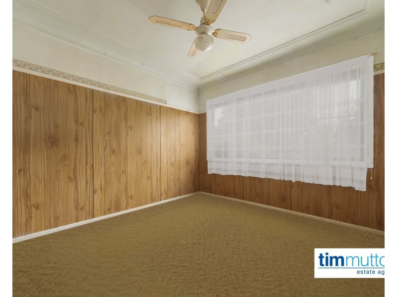 12 Ellen St, Panania NSW 2213