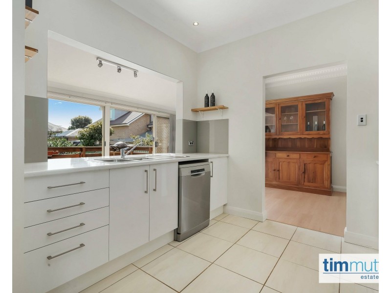 701 Henry Lawson Dr, East Hills NSW 2213