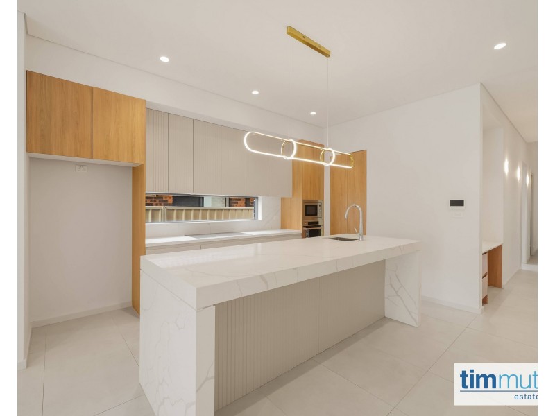 16A Ganmain Cres, Milperra NSW 2214
