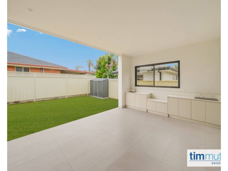 16A Ganmain Cres, Milperra NSW 2214