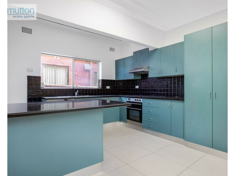 35 Marcella St, Kingsgrove NSW 2208