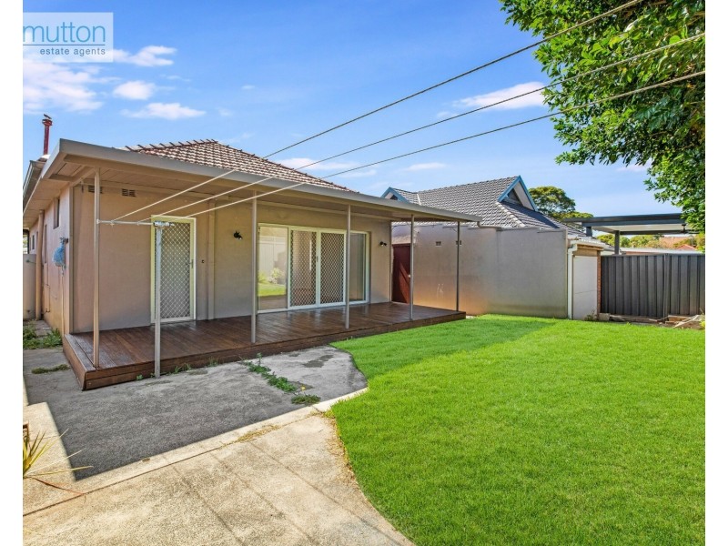 35 Marcella St, Kingsgrove NSW 2208