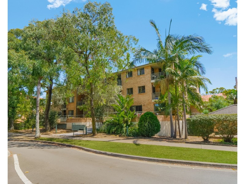 Unit 8/16 Frank Oliveri Drive, Chipping Norton NSW 2170