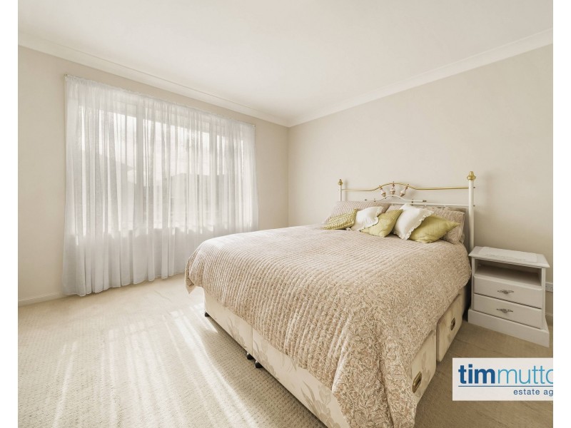 13 Penrose Avenue, East Hills NSW 2213