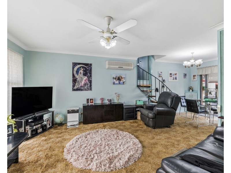 2 Mae Crescent, Panania NSW 2213