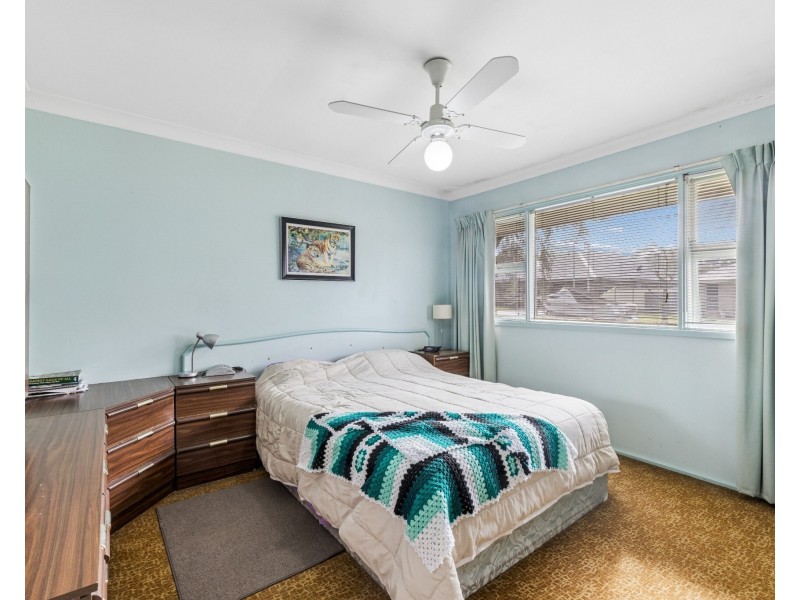 2 Mae Crescent, Panania NSW 2213