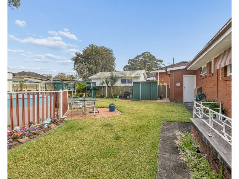 2 Mae Crescent, Panania NSW 2213