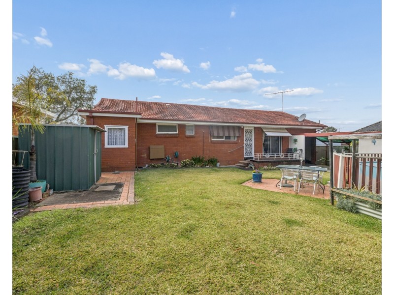 2 Mae Crescent, Panania NSW 2213