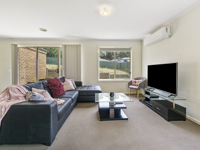 15 Muir Street, Kangaroo Flat VIC 3555