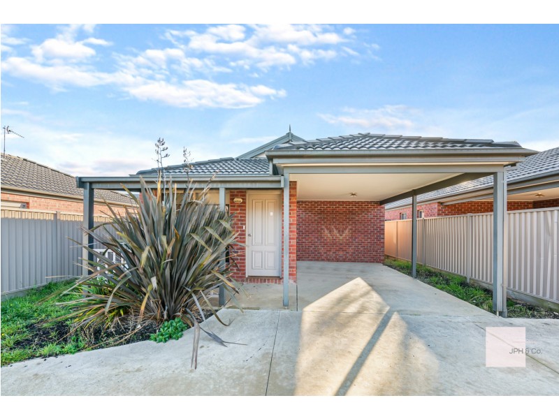 15 Tristan Drive, Sebastopol VIC 3356