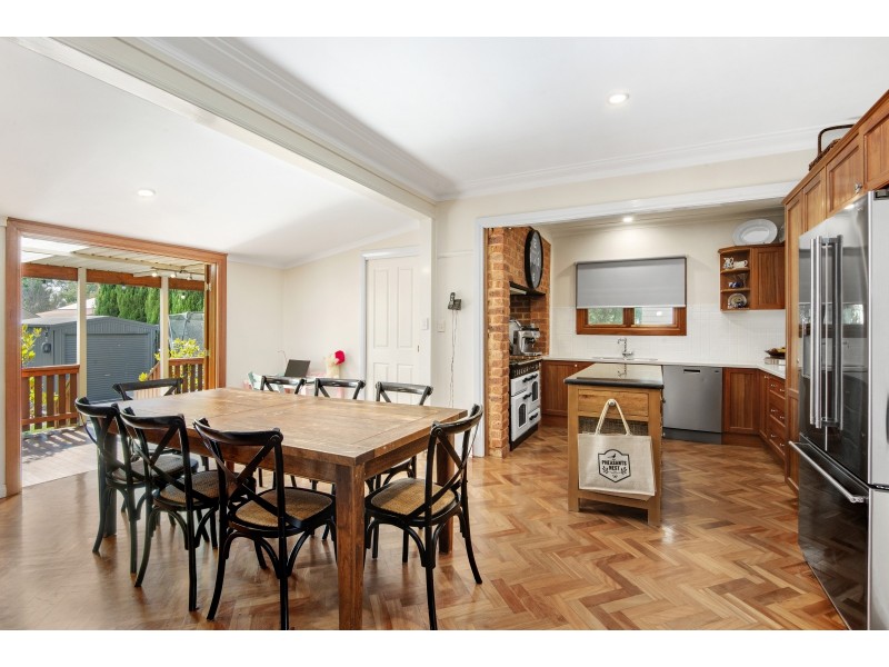 6 Church Street, Elderslie NSW 2570