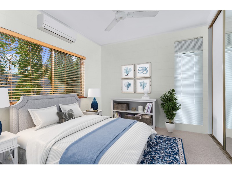 2/8A York Street, Whitfield QLD 4870