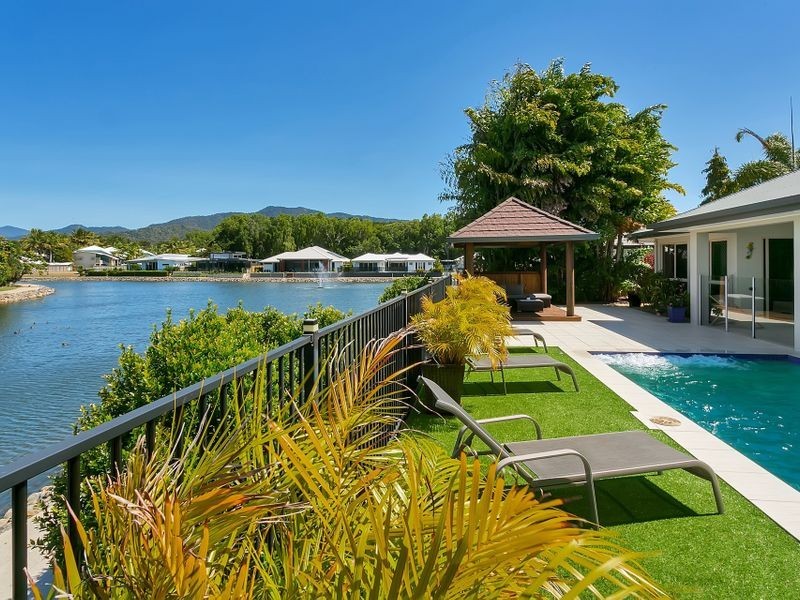 19 Lagoon Drive, Trinity Beach QLD 4879