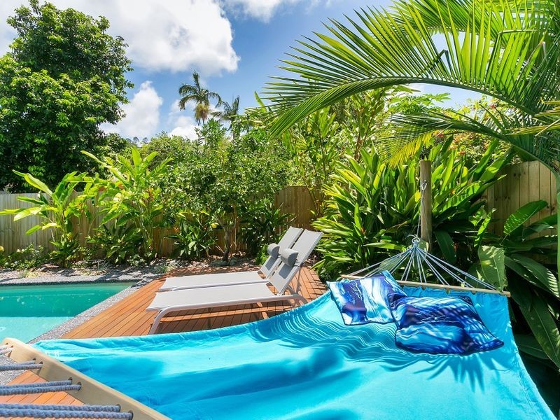 8 Duignan Street, Whitfield QLD 4870