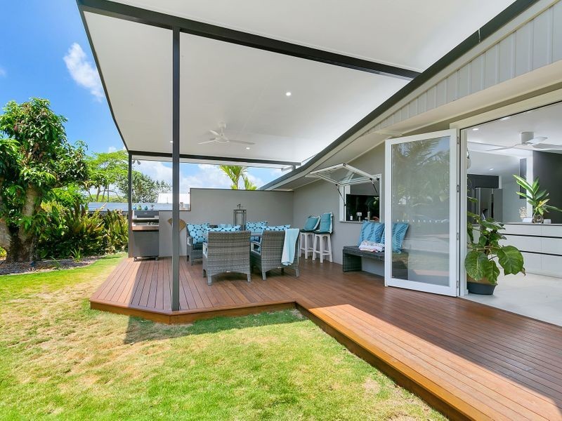 8 Duignan Street, Whitfield QLD 4870