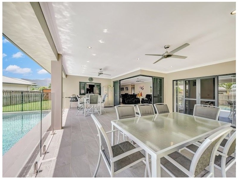 10 Lockyer Crescent, Bentley Park QLD 4869
