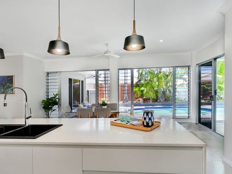 8 Parkinson Avenue, Kewarra Beach QLD 4879