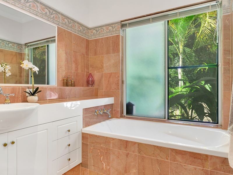 52 Fig Tree Drive, Caravonica QLD 4878