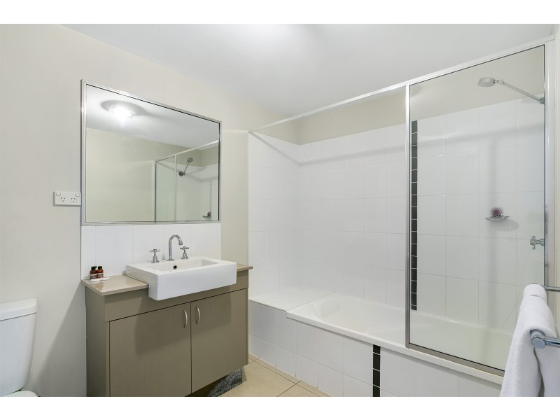 406/339 Lake Street, Cairns North QLD 4870