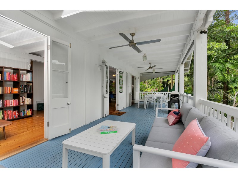 3 STUART STREET (access via Walsh St Lane Way), Edge Hill QLD 4870