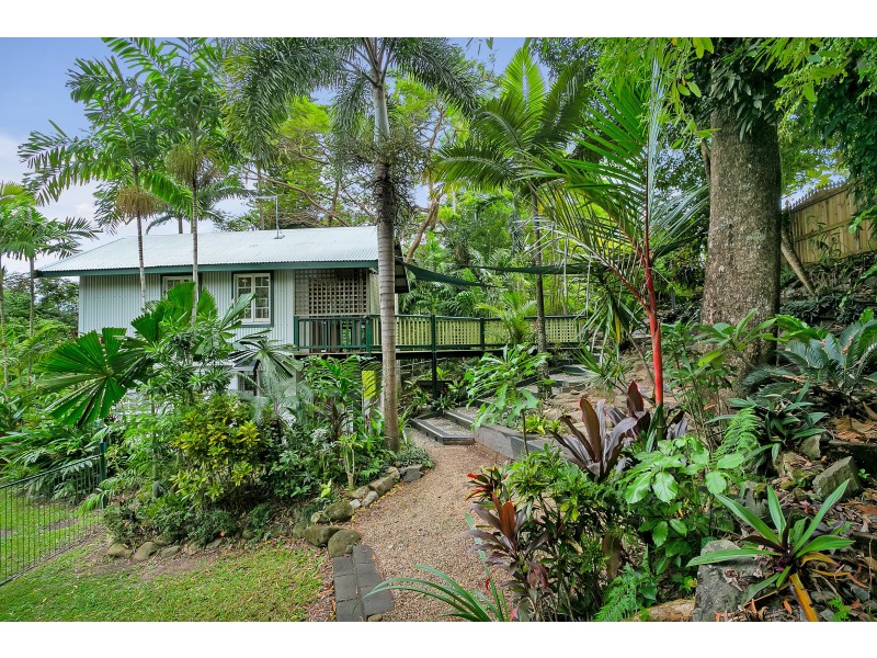 3 STUART STREET (access via Walsh St Lane Way), Edge Hill QLD 4870