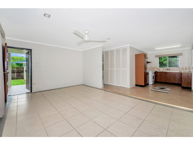 18 Maria Street, Woree QLD 4868