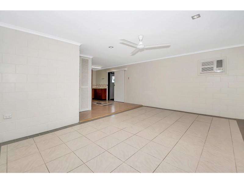 18 Maria Street, Woree QLD 4868