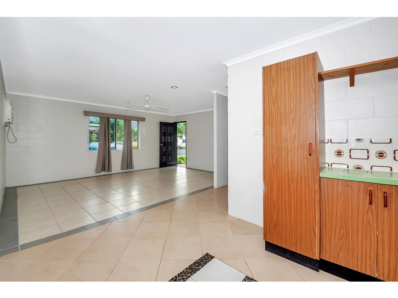 18 Maria Street, Woree QLD 4868