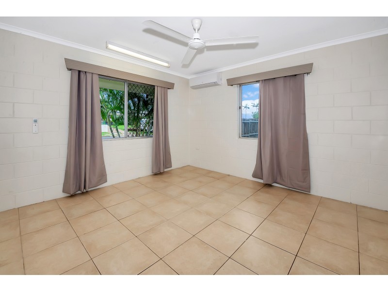 18 Maria Street, Woree QLD 4868