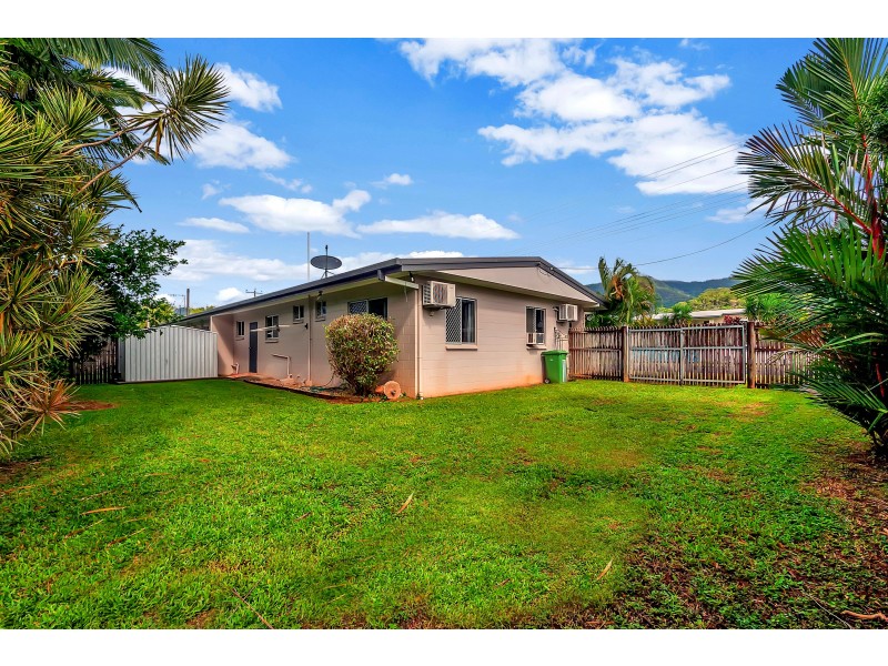 18 Maria Street, Woree QLD 4868