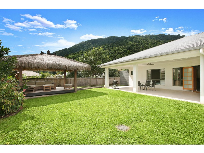 8 ALANDER PAYET CLOSE, Redlynch QLD 4870