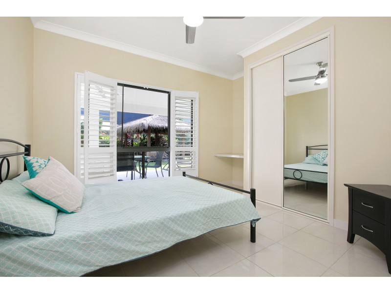 8 ALANDER PAYET CLOSE, Redlynch QLD 4870