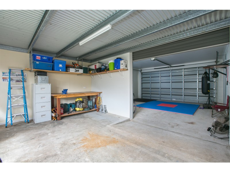 8 ALANDER PAYET CLOSE, Redlynch QLD 4870