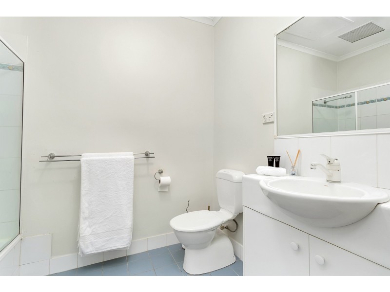8/531 Varley Street, Yorkeys Knob QLD 4878