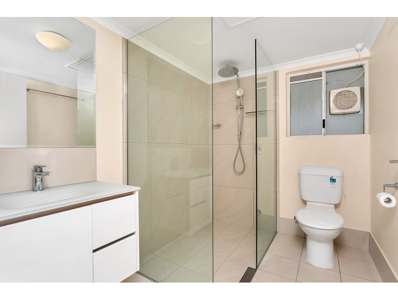 313/225 Mcleod Street, Cairns North QLD 4870