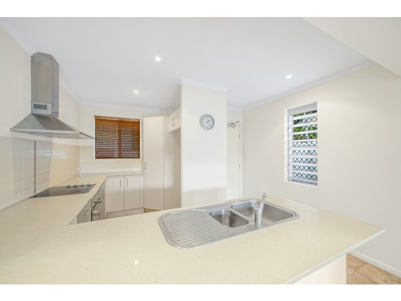 4/110-118 Moore Street, Trinity Beach QLD 4879