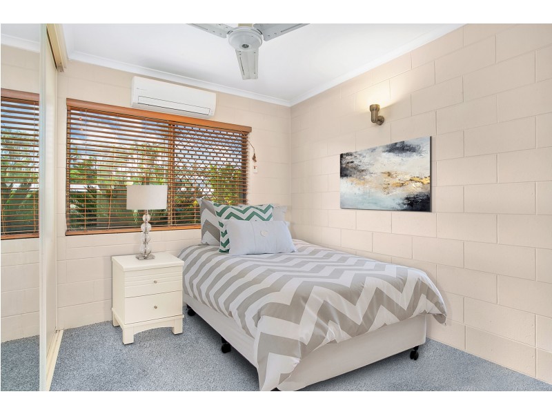 7 Armbrust Street, Manoora QLD 4870