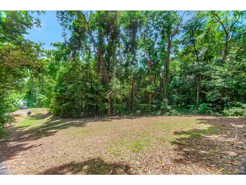 15 Stapleton Close, Redlynch QLD 4870