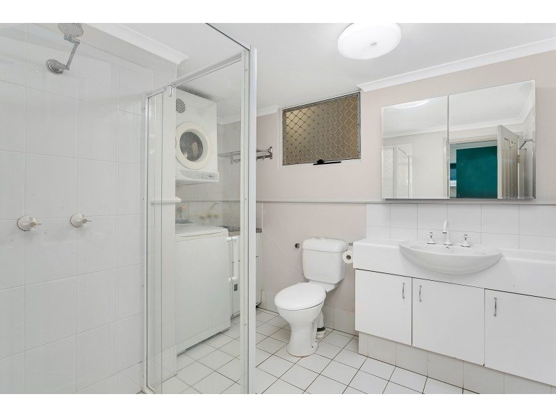 12/1-19 Poinciana Street, Holloways Beach QLD 4878
