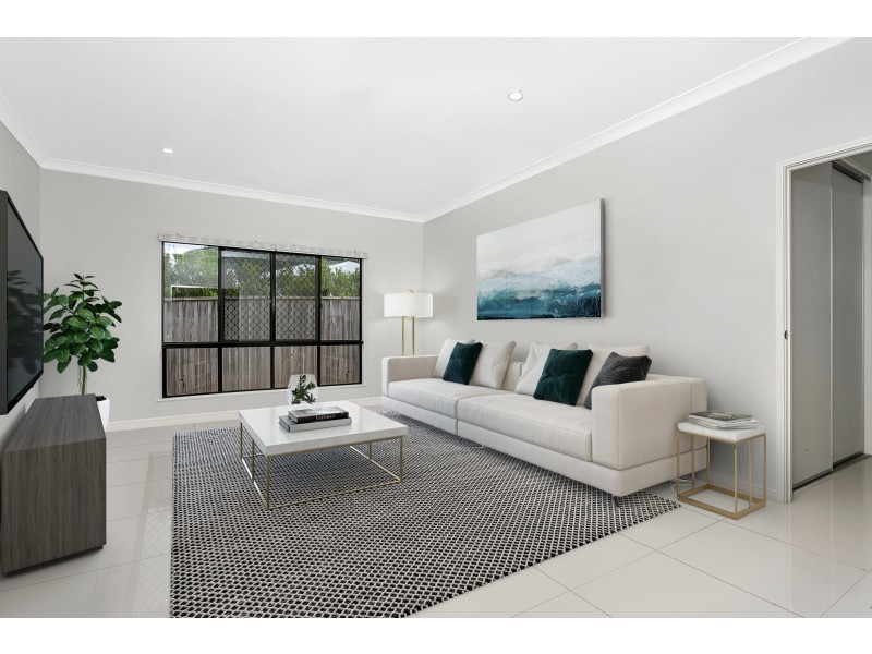 17 Parrot Close, Kanimbla QLD 4870