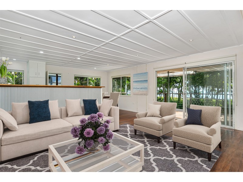 22 Poinsettia Street, Holloways Beach QLD 4878