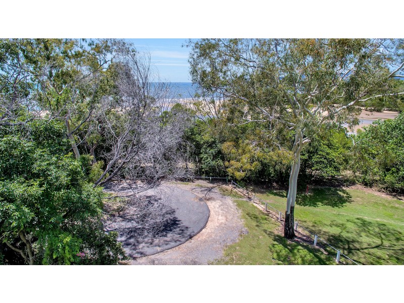 63 Willow Street, Holloways Beach QLD 4878