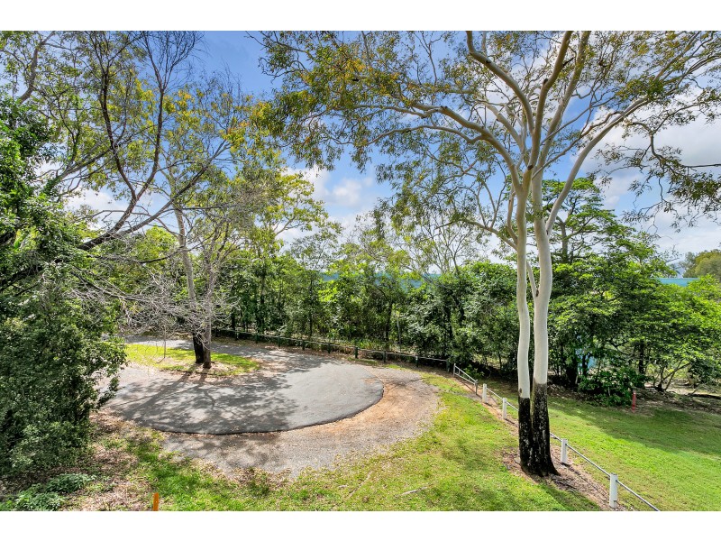 63 Willow Street, Holloways Beach QLD 4878